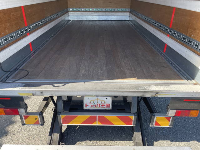 三菱ふそうキャンターアルミバン小型（2t・3t）[写真15]