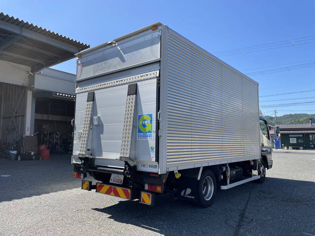 三菱ふそうキャンターアルミバン小型（2t・3t）[写真02]