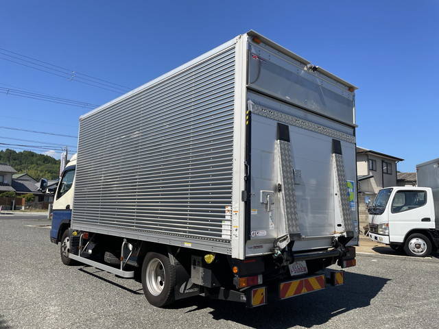 三菱ふそうキャンターアルミバン小型（2t・3t）[写真04]