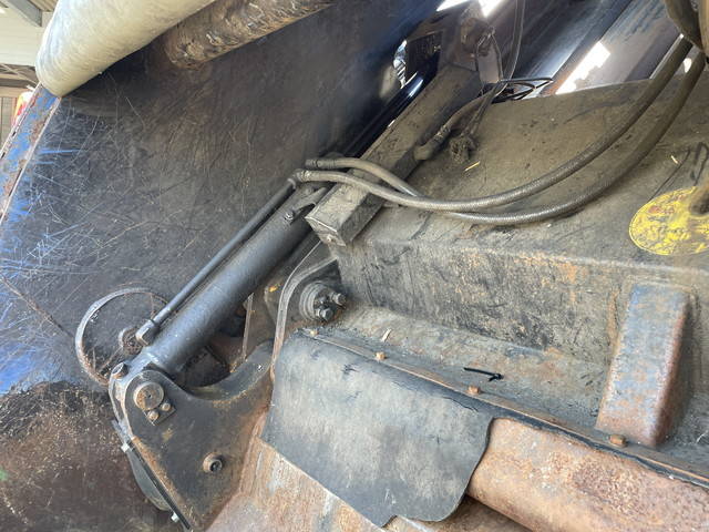 日野レンジャーパッカー車（塵芥車）中型（4t）[写真18]