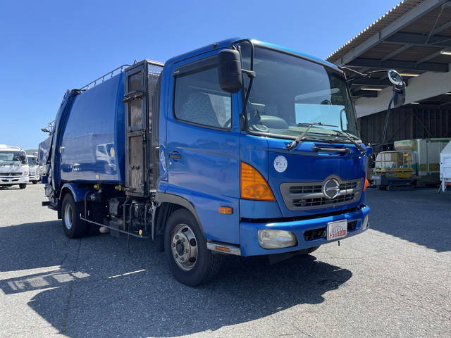 日野レンジャーパッカー車（塵芥車）中型（4t）[写真03]