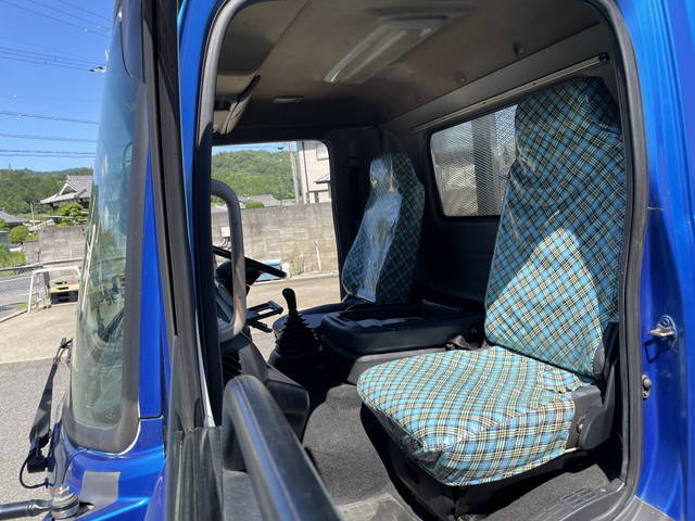 日野レンジャーパッカー車（塵芥車）中型（4t）[写真31]