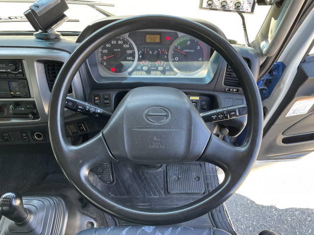 日野レンジャーパッカー車（塵芥車）中型（4t）[写真35]