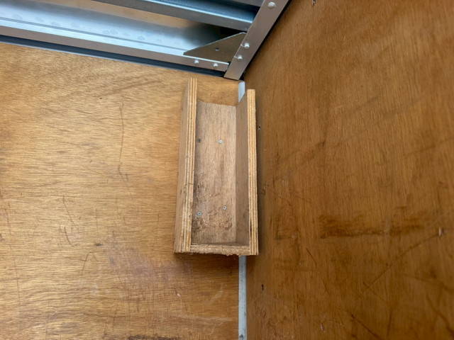 いすゞエルフアルミバン小型（2t・3t）[写真15]