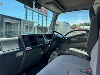 いすゞエルフアルミバン小型（2t・3t）[写真32]