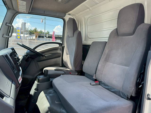 いすゞエルフアルミバン小型（2t・3t）[写真32]