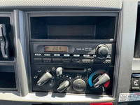 いすゞエルフアルミバン小型（2t・3t）[写真40]