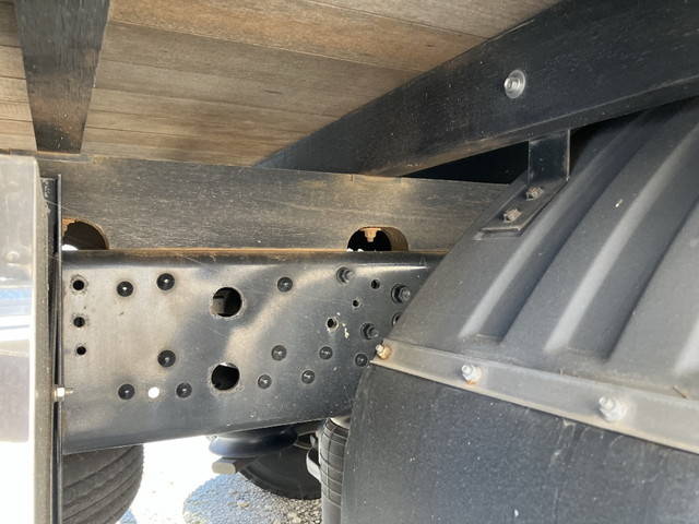 三菱ふそうファイターアルミブロック中型（4t）[写真15]