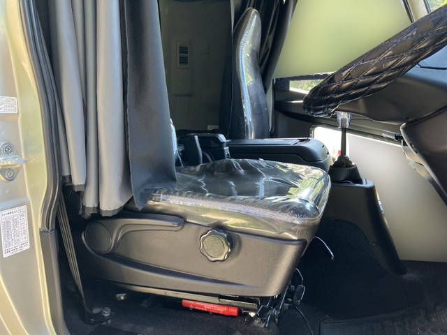 三菱ふそうファイターアルミブロック中型（4t）[写真25]