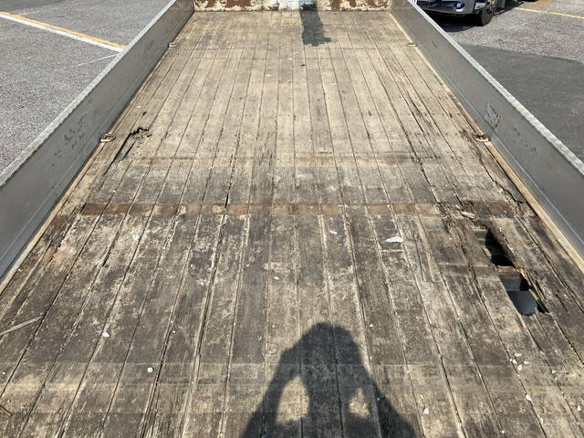 いすゞフォワードクレーン3段増トン（6t・8t）[写真10]