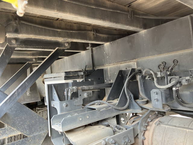 いすゞフォワードクレーン3段増トン（6t・8t）[写真25]