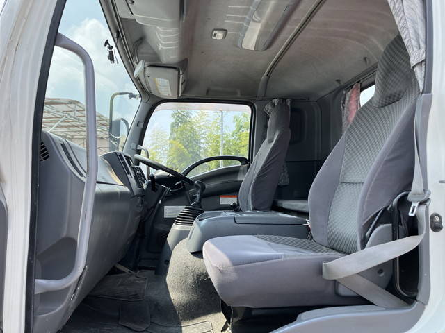 いすゞフォワードクレーン3段増トン（6t・8t）[写真33]