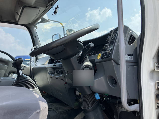 いすゞフォワードクレーン3段増トン（6t・8t）[写真34]