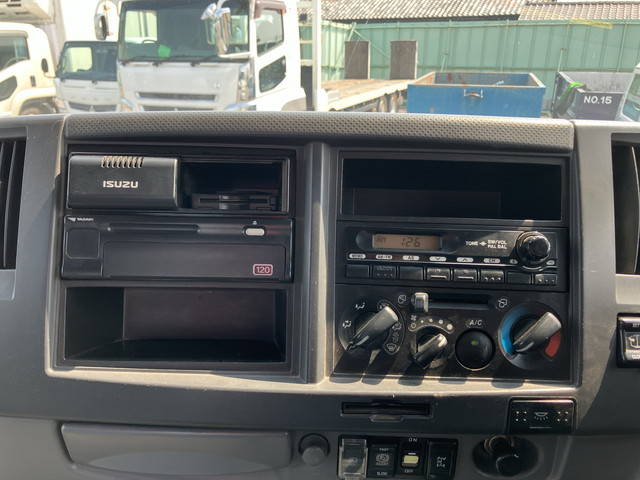 いすゞフォワードクレーン3段増トン（6t・8t）[写真37]