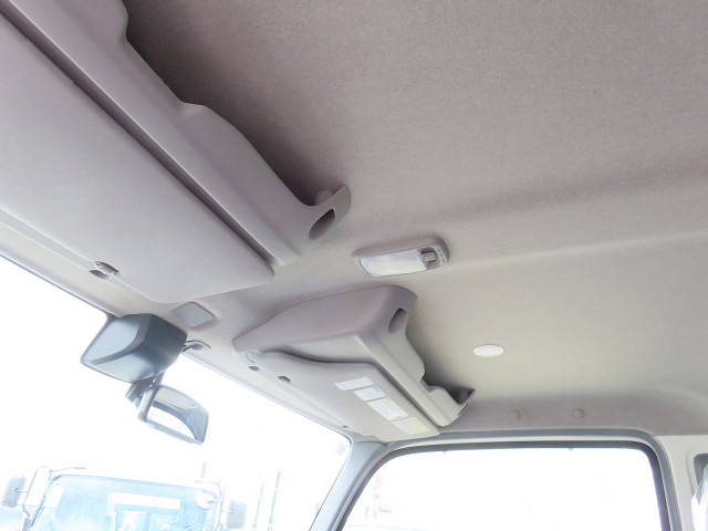 日野デュトロセルフクレーン4段小型（2t・3t）[写真18]