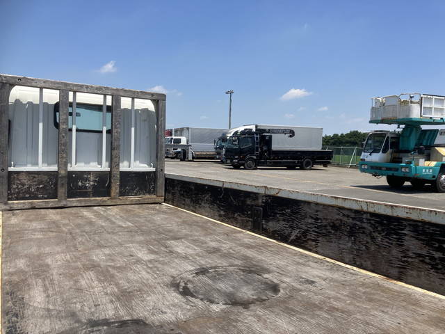 いすゞエルフ平ボディ小型（2t・3t）[写真13]