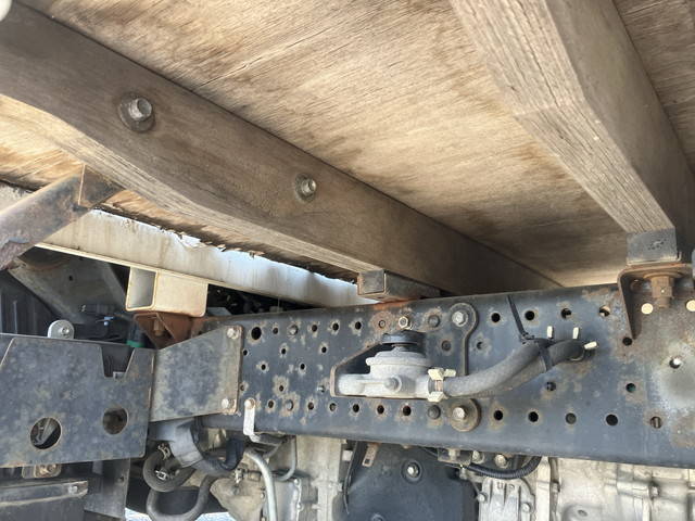 いすゞエルフ平ボディ小型（2t・3t）[写真23]