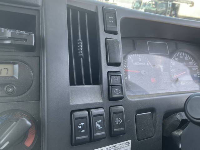 いすゞエルフ平ボディ小型（2t・3t）[写真37]