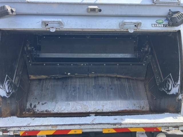 三菱ふそうキャンターパッカー車（塵芥車）小型（2t・3t）[写真12]