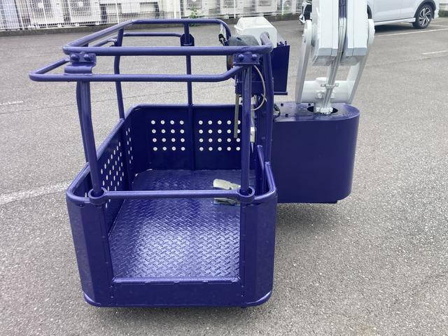 いすゞエルフ高所作業車小型（2t・3t）[写真10]