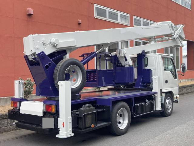 いすゞエルフ高所作業車小型（2t・3t）[写真02]