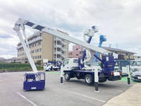 いすゞエルフ高所作業車小型（2t・3t）[写真07]