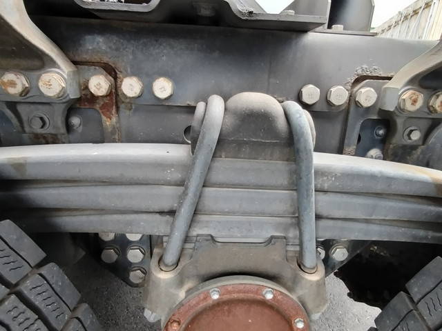 日野プロフィアトレーラーヘッド（トラクターヘッド）大型（10t）[写真13]