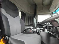 日野プロフィアトレーラーヘッド（トラクターヘッド）大型（10t）[写真19]