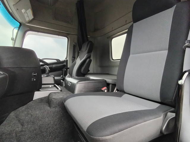 日野プロフィアトレーラーヘッド（トラクターヘッド）大型（10t）[写真19]