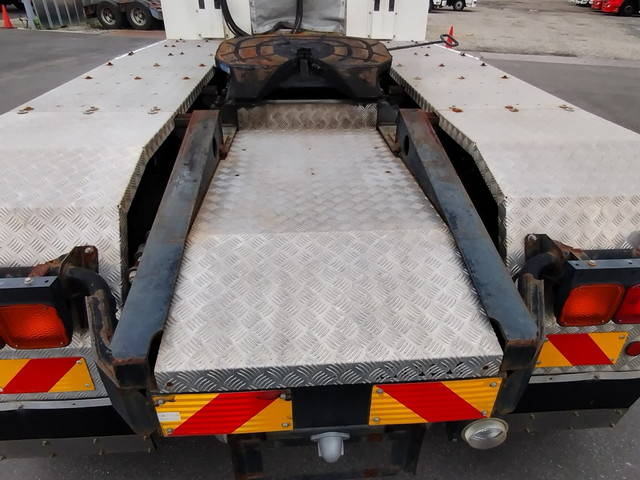 日野プロフィアトレーラーヘッド（トラクターヘッド）大型（10t）[写真06]