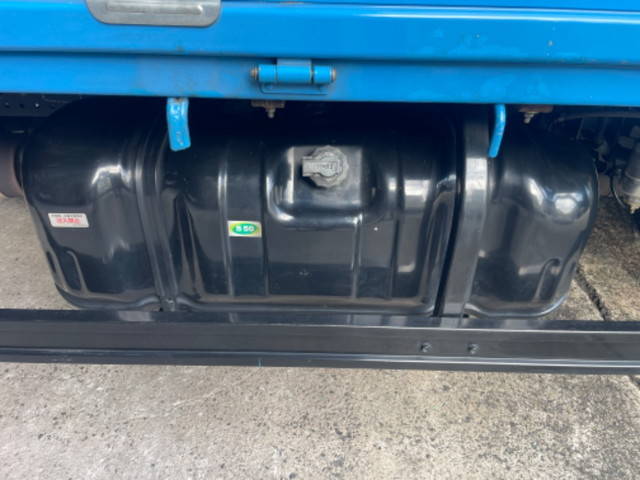 いすゞエルフ平ボディ小型（2t・3t）[写真13]