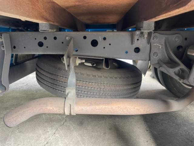 いすゞエルフ平ボディ小型（2t・3t）[写真15]