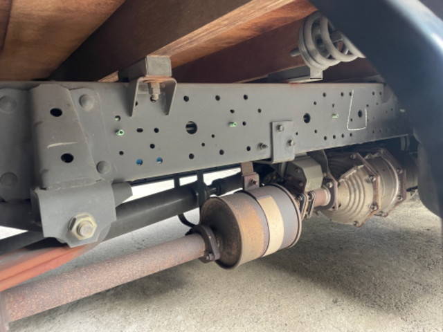 いすゞエルフ平ボディ小型（2t・3t）[写真16]