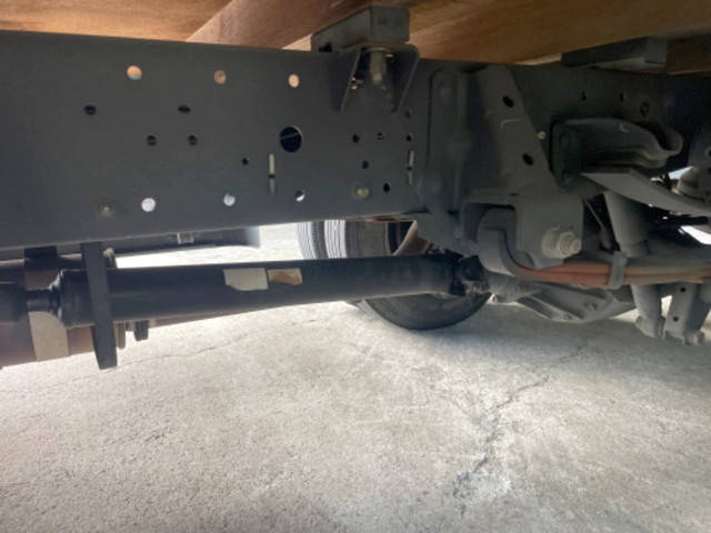 いすゞエルフ平ボディ小型（2t・3t）[写真17]