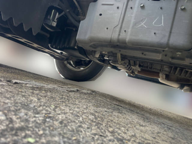 いすゞエルフ平ボディ小型（2t・3t）[写真18]