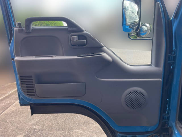 いすゞエルフ平ボディ小型（2t・3t）[写真23]