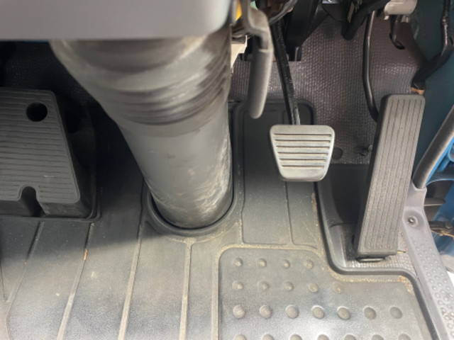 いすゞエルフ平ボディ小型（2t・3t）[写真33]