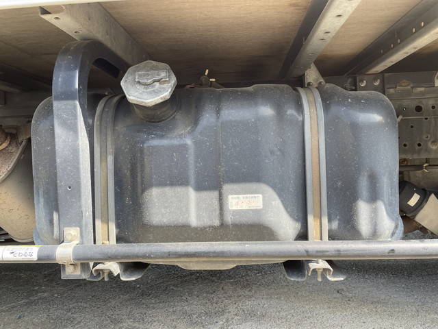 いすゞエルフアルミバン小型（2t・3t）[写真20]