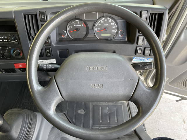 いすゞエルフアルミバン小型（2t・3t）[写真34]