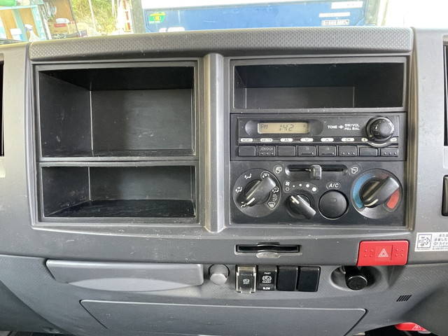 いすゞエルフアルミバン小型（2t・3t）[写真37]