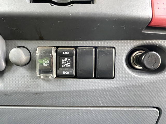 いすゞエルフアルミバン小型（2t・3t）[写真38]