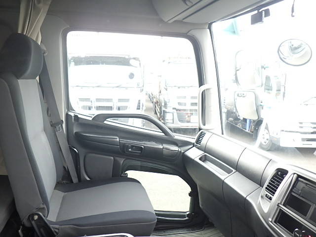 日野レンジャーミキサー車（コンクリートミキサー）増トン（6t・8t）[写真26]