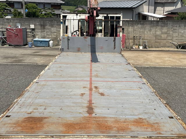 いすゞフォワードクレーン4段増トン（6t・8t）[写真15]