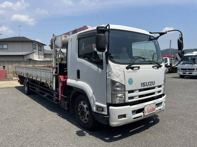 いすゞフォワードクレーン4段増トン（6t・8t）[写真03]