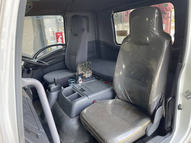 いすゞフォワードクレーン4段増トン（6t・8t）[写真31]