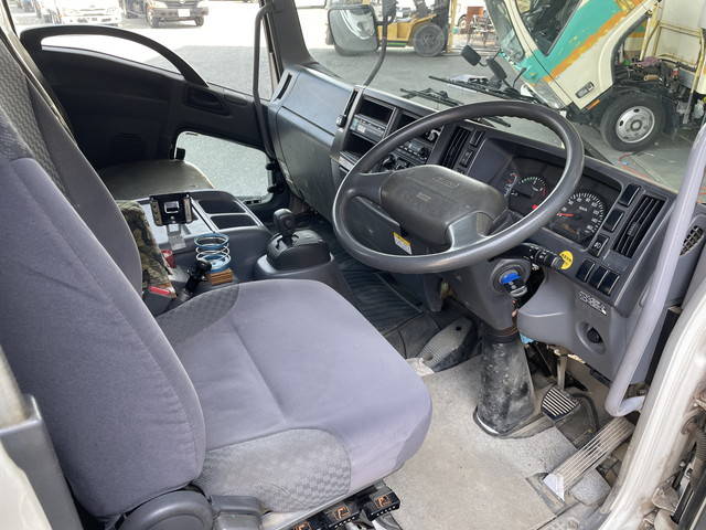 いすゞフォワードクレーン4段増トン（6t・8t）[写真32]