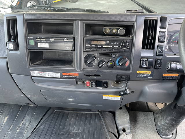 いすゞフォワードクレーン4段増トン（6t・8t）[写真35]