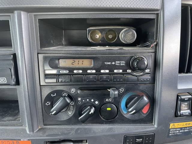 いすゞフォワードクレーン4段増トン（6t・8t）[写真36]