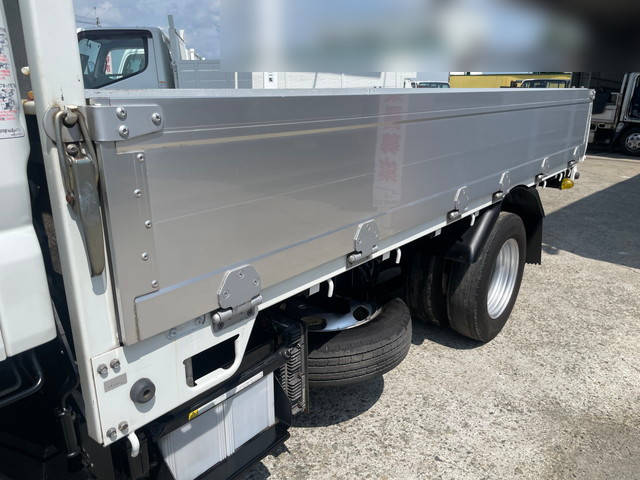 三菱ふそうキャンターアルミブロック小型（2t・3t）[写真10]