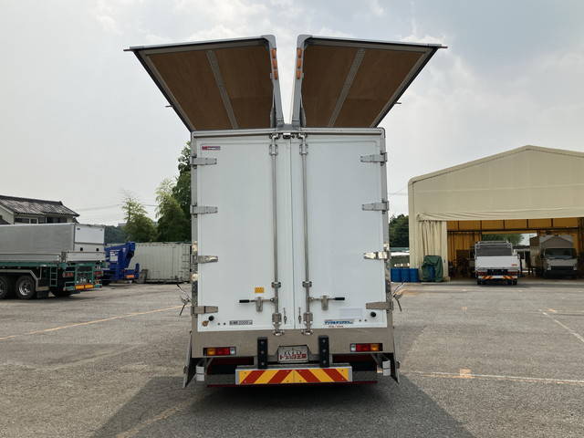 三菱ふそうキャンターアルミウイング小型（2t・3t）[写真13]